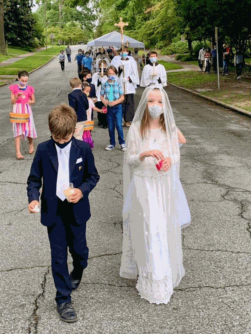Parishioners at Our Lady of Grace Church in Greensboro took part in a Eucharistic Procession. (Photos by Barbara Markun)