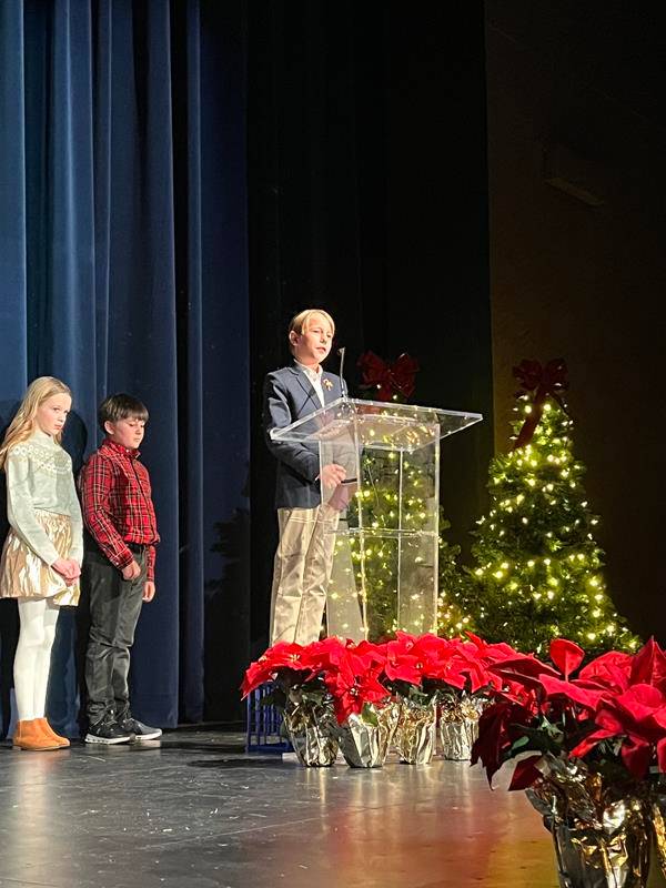Fifth-grade students took the audience on a special Christmas journey, narrating the story of the birth of Jesus.