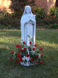 102116-statue-with-roses