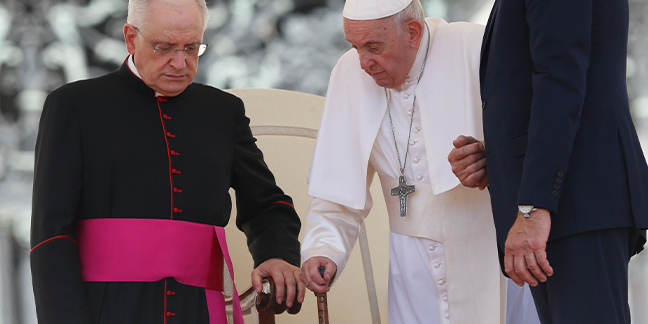 060122 pope on elderly