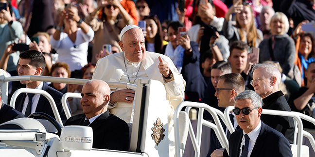 103024 pope audience